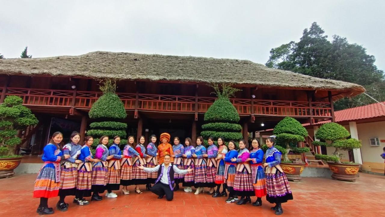 A Lin Homestay Bac Ha Esterno foto