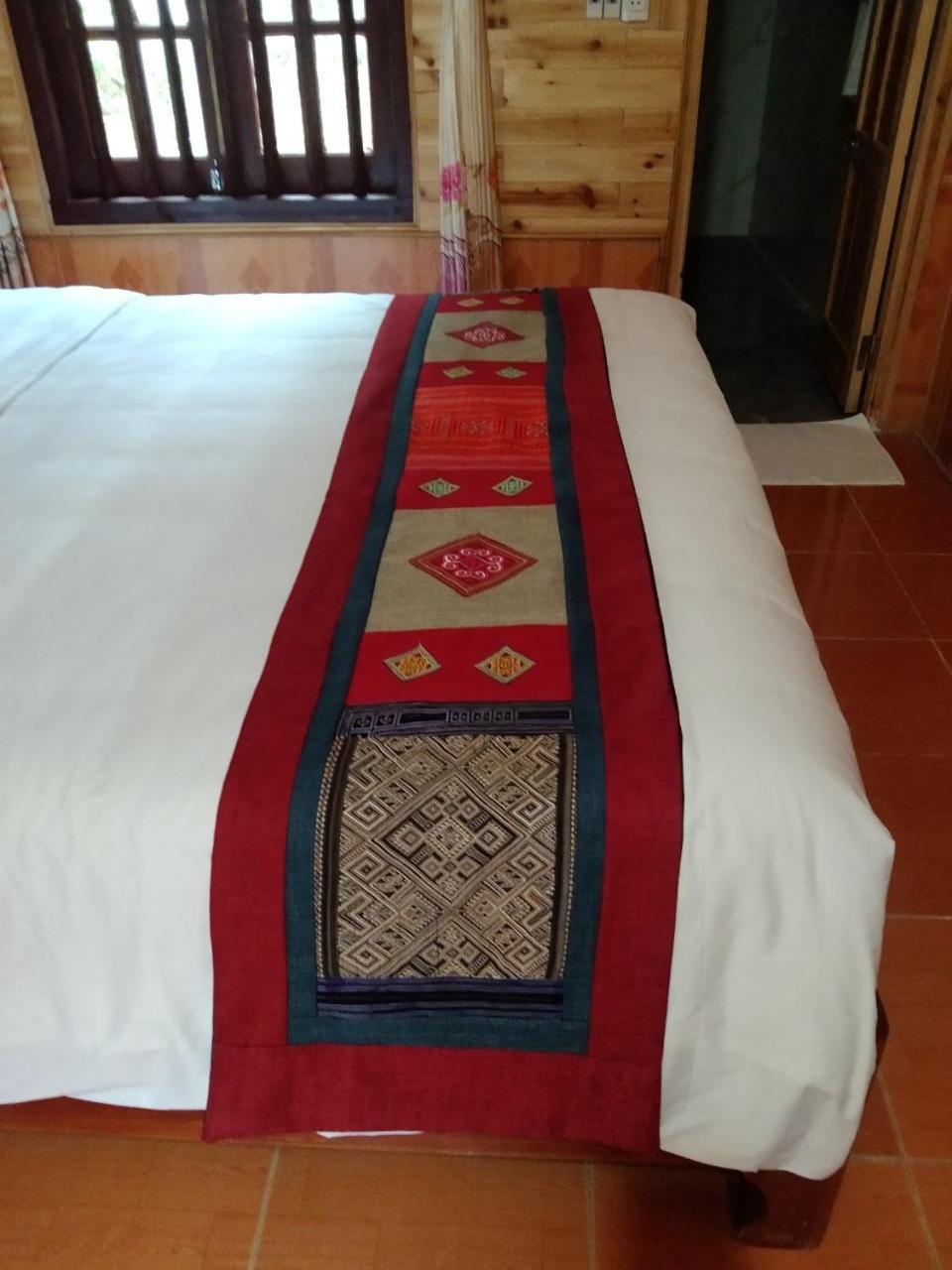 A Lin Homestay Bac Ha Esterno foto