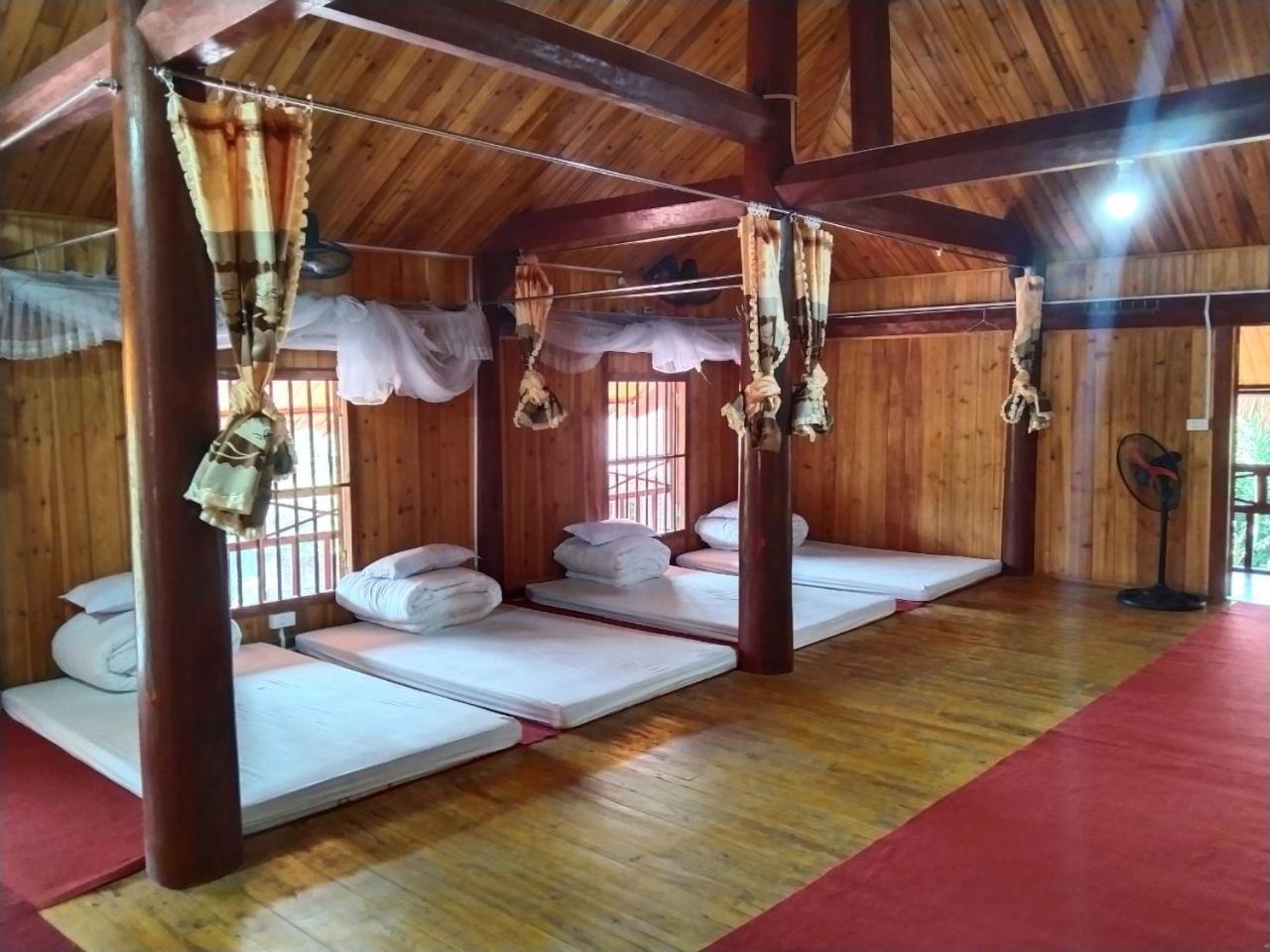 A Lin Homestay Bac Ha Esterno foto